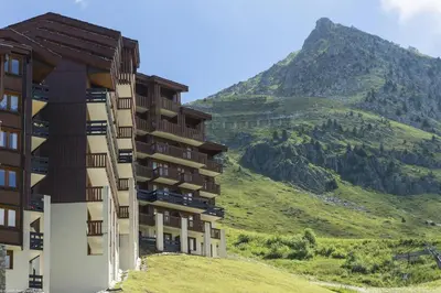Vue générale sur la montagne ou vue sur la montagne depuis l'appartement
