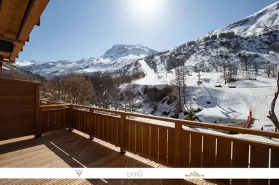Vue générale sur la montagne ou vue sur la montagne depuis l'appartement
