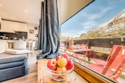 Vue générale sur la montagne ou vue sur la montagne depuis l'appartement