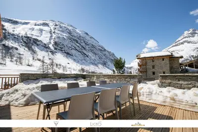 Vue générale sur la montagne ou vue sur la montagne depuis l'appartement