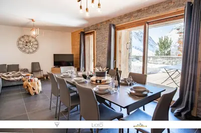 Coin salon dans l'établissement MARMOTTE 001 - Bel appartement avec grande terrasse, aux pieds des pistes