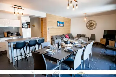Coin salon dans l'établissement MARMOTTE 001 - Bel appartement avec grande terrasse, aux pieds des pistes