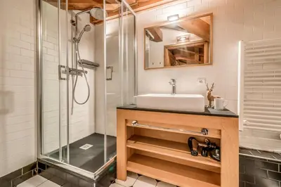 Salle de bains dans l'établissement Chalet Breckenridge Sud - Chalet 4 - 129m2 - 6 chambres, 6 salles de bain MAE-4883