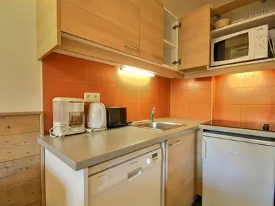 Cuisine ou kitchenette dans l'établissement Studio cabine ensoleillé pour 4 pers, proche pistes - FR-1-455-201