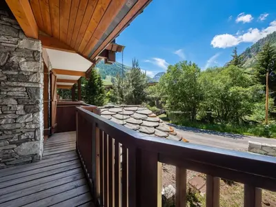 Vue générale sur la montagne ou vue sur la montagne depuis l'appartement