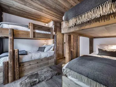 Un ou plusieurs lits dans un hébergement de l'établissement Duplex luxueux 10p avec cheminée, 500m des pistes à Val d'Isère - FR-1-567-11