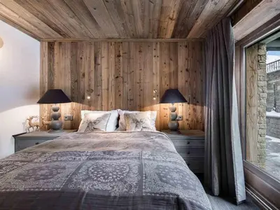 Un ou plusieurs lits dans un hébergement de l'établissement Duplex luxueux 10p avec cheminée, 500m des pistes à Val d'Isère - FR-1-567-11