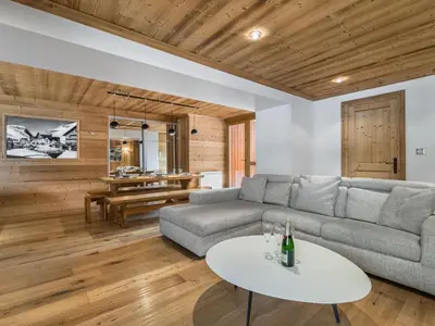 Coin salon dans l'établissement Appartement familial à Val-d'Isère avec terrasse et parking - FR-1-567-29
