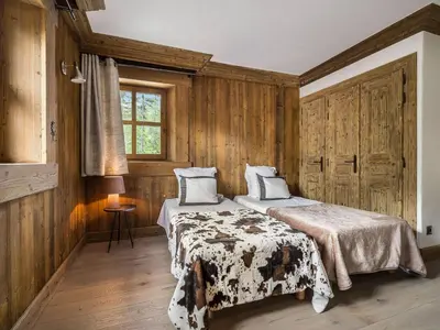 Un ou plusieurs lits dans un hébergement de l'établissement Chalet de luxe à Val-d'Isère avec accès direct aux pistes, 5 chambres, parking - FR-1-567-64