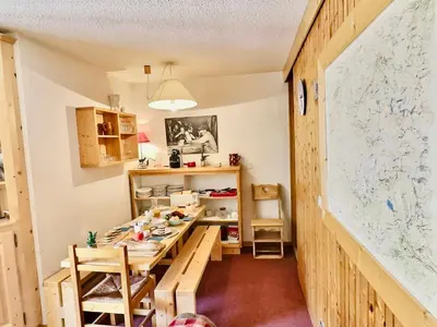 Plan de l'établissement Appartement 3 pièces pour 6 pers. avec parking à 600m des pistes à Val d'Isère - FR-1-411-675