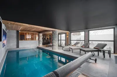 Piscine de l'établissement Chalet Eden Roc ou située à proximité