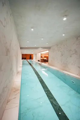 Piscine de l'établissement Hôtel LA MOURRA ou située à proximité