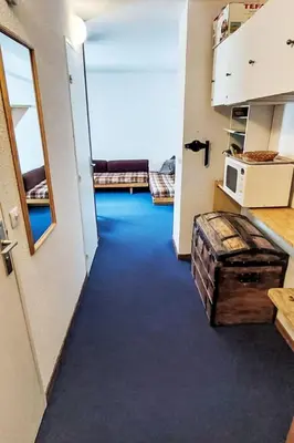 Cuisine ou kitchenette dans l'établissement Apartment Le Borsat - Val Claret-15 by Interhome