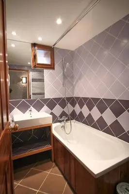 Salle de bains dans l'établissement Hôtel les Lorès