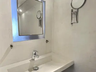 Salle de bains dans l'établissement Duplex 3 pièces pour 6 pers, skis aux pieds à Val d'Isère - FR-1-411-682