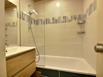 Plan de l'établissement Appartement rénové 4/5 pers au cœur des pistes - FR-1-455-205