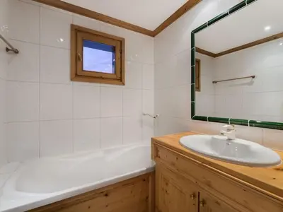 Plan de l'établissement Appartement familial 80m², centre Val d'Isère, proche pistes et remontées - FR-1-567-43