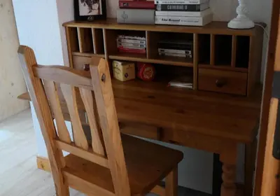 Bibliothèque dans l'appartement