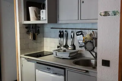 Cuisine ou kitchenette dans l'établissement Résidence Croix Du Sud - Spacieux et agréable appartement · Cœur de station · Vue vallée · Balcon MAE-3541