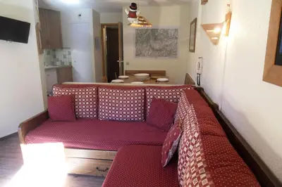Coin salon dans l'établissement Résidence Callisto - Appartement tout confort · Skis aux pieds · Vue pistes · Balcon MAE-3570