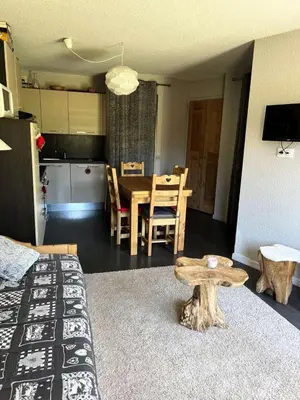Cuisine ou kitchenette dans l'établissement Résidence Callisto - Appartement charmant et tout confort · Accès direct aux pistes · Vue pistes MAE-3572