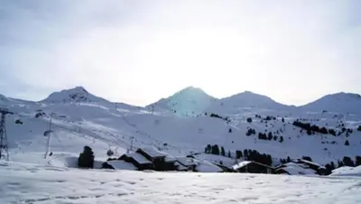 Vue générale sur la montagne ou vue sur la montagne depuis l'appartement