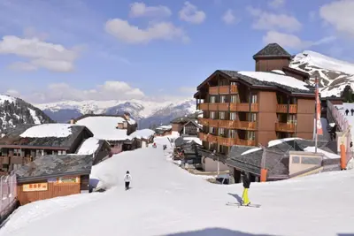 Vue générale sur la montagne ou vue sur la montagne depuis l'appartement