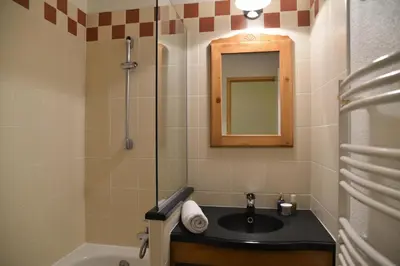 Salle de bains dans l'établissement Résidence Licorne - Appartement tout confort · Skis aux pieds · Vue pistes · Casier à skis MAE-3573