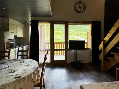 Cuisine ou kitchenette dans l'établissement Résidence Amethyste - Appartement spacieux et agréable · Accès direct aux pistes · Avec mezzanine · Vue pistes MAE-3583