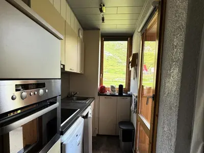 Cuisine ou kitchenette dans l'établissement Résidence Amethyste - Appartement spacieux et agréable · Accès direct aux pistes · Avec mezzanine · Vue pistes MAE-3583