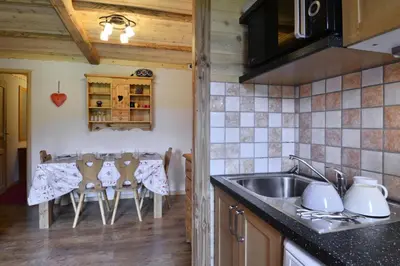 Cuisine ou kitchenette dans l'établissement Résidence Onyx - Studio chaleureux et tout confort · Accès direct aux pistes · Vue Pistes MAE-3616