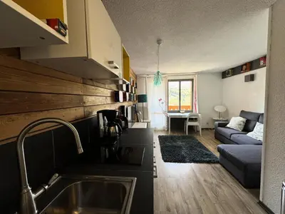 Coin salon dans l'établissement Résidence Carene - Appartement chaleureux · Proche des pistes · Vue pistes · Balcon MAE-3623