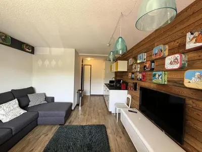 Coin salon dans l'établissement Résidence Carene - Appartement chaleureux · Proche des pistes · Vue pistes · Balcon MAE-3623