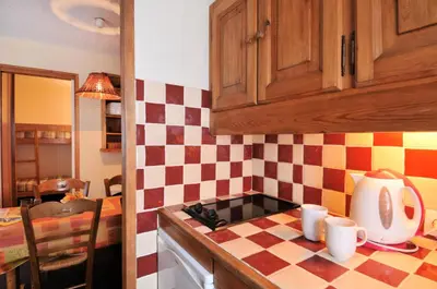 Cuisine ou kitchenette dans l'établissement Résidence Agate - Studio divisible chaleureux · Au pied des pistes · Vue pistes MAE-3626