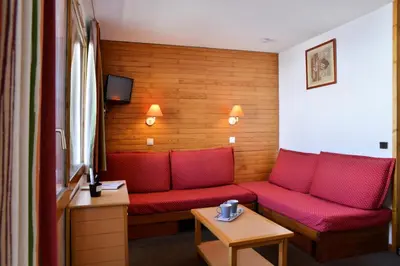 Coin salon dans l'établissement Résidence Croix Du Sud - Studio tout confort · Centre station · Vue pistes · Casier à skis MAE-3627