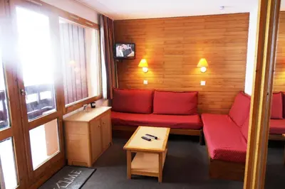 Coin salon dans l'établissement Résidence Croix Du Sud - Studio tout confort · Centre station · Vue pistes · Casier à skis MAE-3627