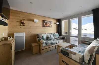 Cuisine ou kitchenette dans l'établissement Résidence Andromede - Magnifique appartement rénové · Accès direct aux pistes · Vue pistes MAE-3636