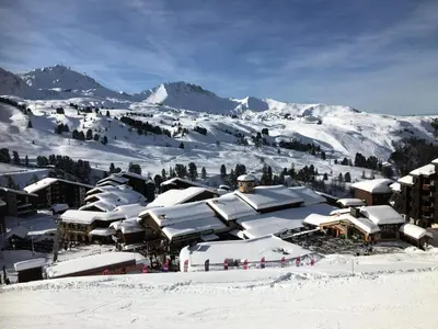 L'établissement Résidence Callisto - Appartement tout confort · Skis aux pieds · Vue pistes MAE-3668 en hiver