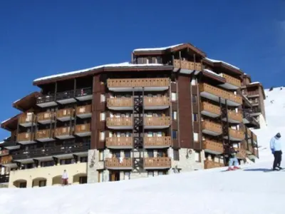 L'établissement Résidence Callisto - Appartement tout confort · Skis aux pieds · Vue pistes MAE-3668 en hiver