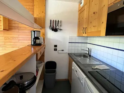 Cuisine ou kitchenette dans l'établissement Résidence Turquoise - Appartement agréable · Skis aux pieds · Vue pistes · Balcon MAE-3669