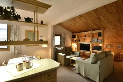Coin salon dans l'établissement Résidence Corail - Appartement tout confort spacieux · Centre station · Vue vallée MAE-3674