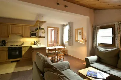 Cuisine ou kitchenette dans l'établissement Résidence Corail - Appartement tout confort spacieux · Centre station · Vue vallée MAE-3674