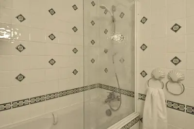 Salle de bains dans l'établissement Résidence Corail - Appartement tout confort spacieux · Centre station · Vue vallée MAE-3674
