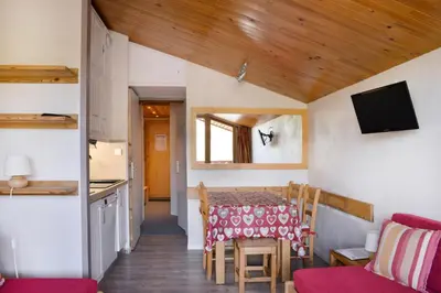 Cuisine ou kitchenette dans l'établissement Résidence Andromede - Appartement fonctionnel · Skis aux pieds · Vue pistes · Balcon MAE-3684