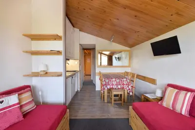 Cuisine ou kitchenette dans l'établissement Résidence Andromede - Appartement fonctionnel · Skis aux pieds · Vue pistes · Balcon MAE-3684
