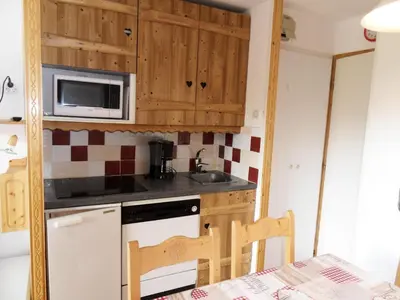 Cuisine ou kitchenette dans l'établissement Résidence Themis - Appartement tout confort · Ski aux pieds · Vue pistes MAE-3692