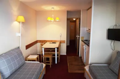 Télévision ou salle de divertissement dans l'établissement Résidence Themis - Appartement fonctionnel · Accès direct aux pistes · Vue pistes MAE-3694