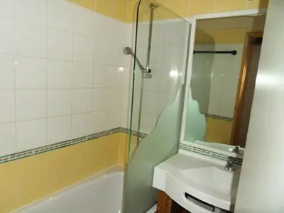 Salle de bains dans l'établissement Résidence Themis - Appartement fonctionnel · Accès direct aux pistes · Vue pistes MAE-3694
