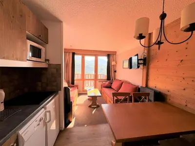 Cuisine ou kitchenette dans l'établissement Résidence Callisto - Studio agréable · Accès direct aux pistes · Vue pistes · Casier à skis MAE-3705