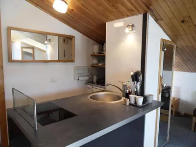 Cuisine ou kitchenette dans l'établissement Résidence Croix Du Sud - Studio spacieux et agréable · Cœur de station · Vue pistes MAE-3717
